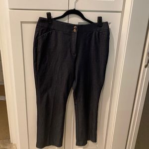 Chicos cropped trouser size 8 gray